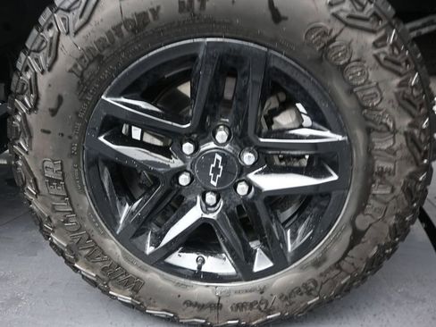 Used 2024 Chevrolet Silverado 1500 Custom Trail Boss AWD/4WD image 10