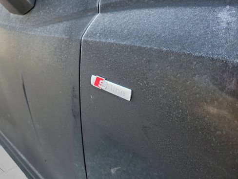 Used 2022 Audi Q3 2.0T Premium w/ Black Optic Sport Package image 19