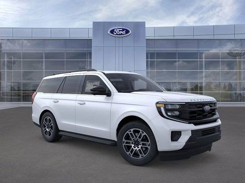 New 2026 Ford Expedition Active AWD/4WD image 7
