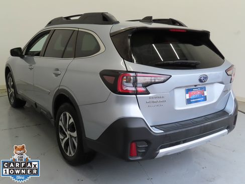 Used 2022 Subaru Outback Limited image 6
