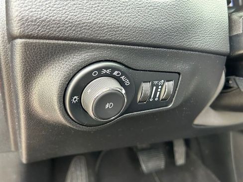 Certified 2021 Jeep Compass 80th Special Edition image 43