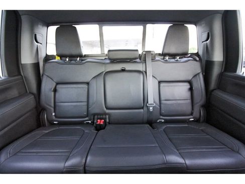 Used 2022 GMC Sierra 2500 Denali w/ Technology Package AWD/4WD image 14