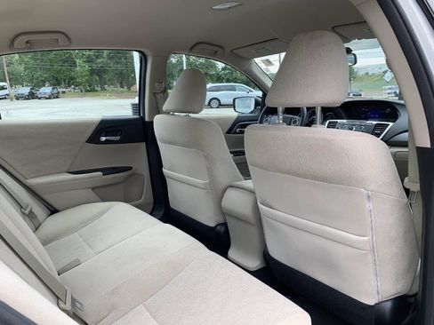 Used 2013 Honda Accord LX image 37