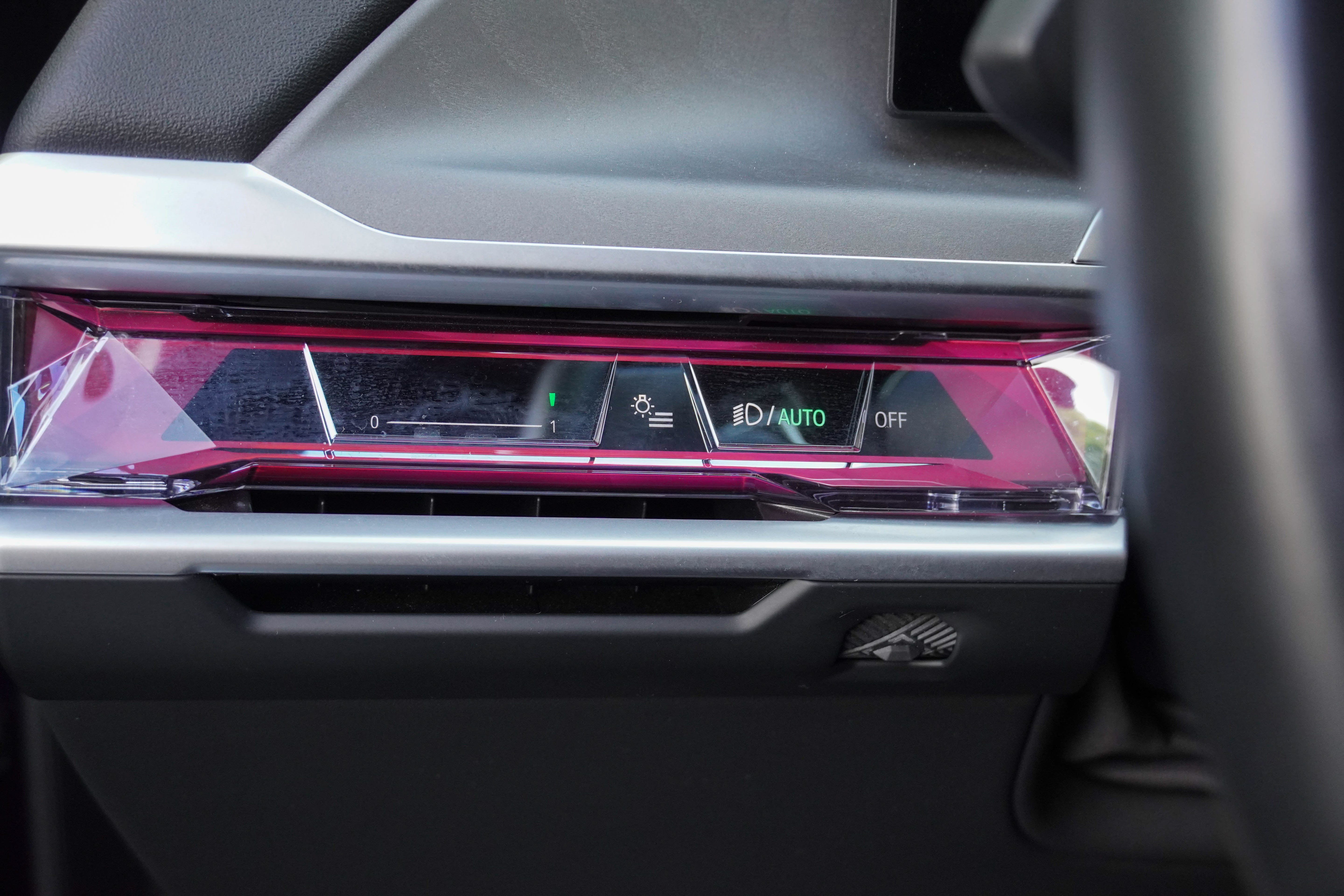 Certified 2024 BMW 740i RWD image 14