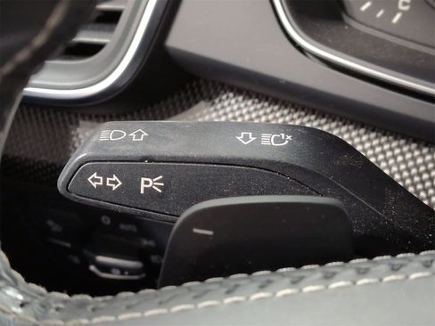 Used 2019 Audi SQ5 Premium Plus w/ Premium Plus Package image 29