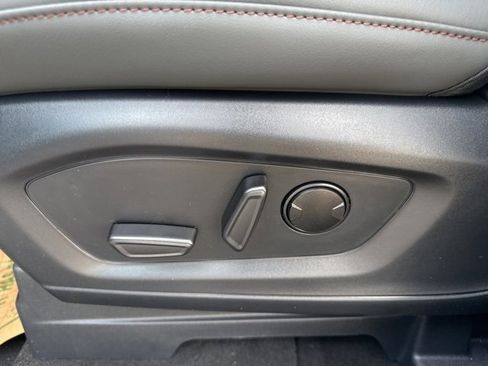 New 2026 Ford Explorer Active w/ Active Comfort Package image 18