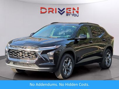 Used 2025 Chevrolet Trax LT w/ Driver Confidence Package