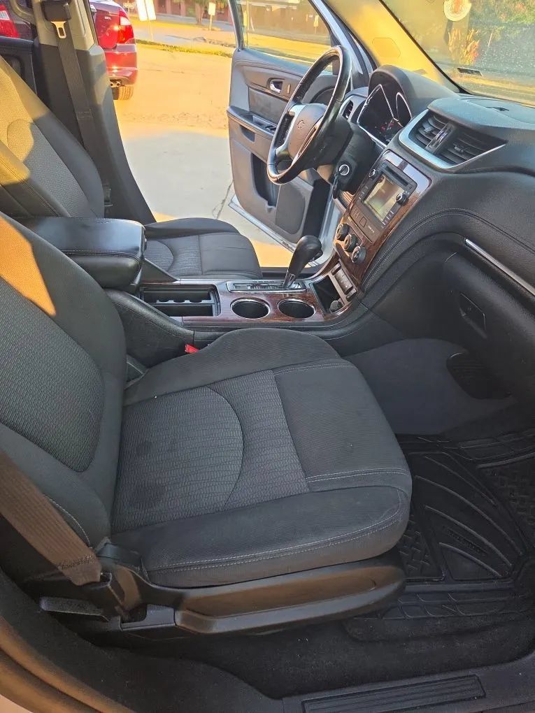 Used 2014 Chevrolet Traverse LT FWD image 36
