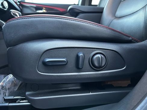 Used 2024 Chevrolet TrailBlazer RS w/ Convenience Package image 14