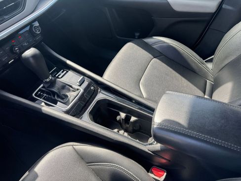 Used 2025 Jeep Compass Limited image 42