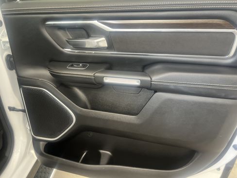 Used 2022 RAM 1500 Laramie AWD/4WD image 10