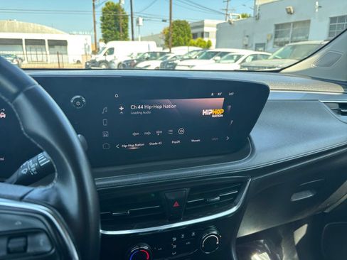Used 2025 Buick Encore GX Preferred FWD image 17