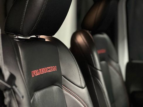 Used 2021 Jeep Wrangler Unlimited Rubicon w/ Dual Top Group image 24