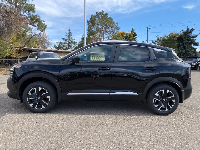 New 2027 Nissan Kicks SV AWD/4WD image 2