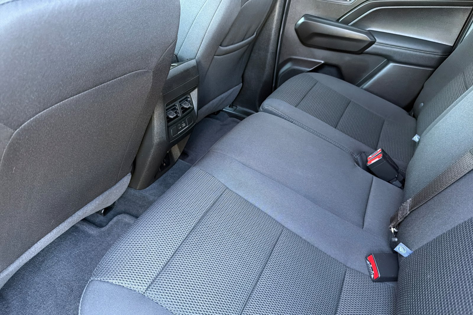 Used 2025 GMC Canyon Elevation w/ Convenience Package RWD image 9