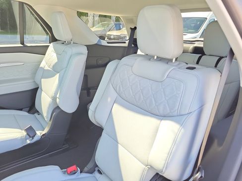 New 2026 Ford Explorer Platinum w/ LUX Leather Package AWD/4WD image 14