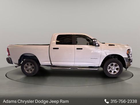 Used 2024 RAM 2500 Big Horn AWD/4WD image 2