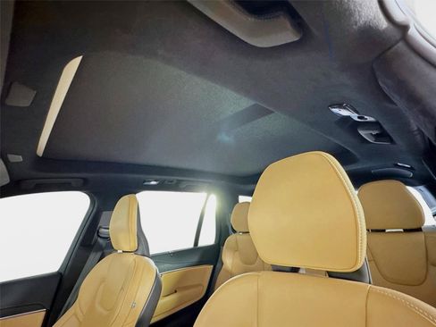 Used 2023 Volvo XC90 T8 Ultimate w/ Lounge Package AWD/4WD image 15
