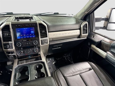 Used 2020 Ford F250 Lariat w/ Lariat Ultimate Package image 24