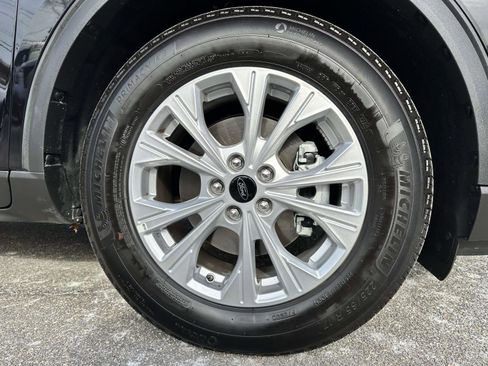 Used 2025 Ford Escape Active w/ Cold Weather Package image 7