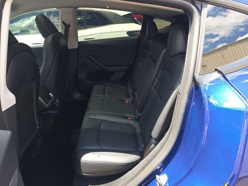 Used 2023 Tesla Model Y Long Range AWD/4WD image 7