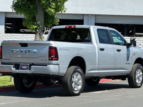 New 2026 RAM 2500 Big Horn AWD/4WD image 4