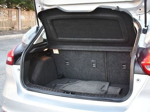 Used 2016 Ford Focus SE w/ Equipment Group 201A image 10