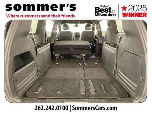 Used 2018 Dodge Grand Caravan SE image 30