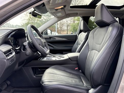 Used 2024 INFINITI QX60 Luxe image 17