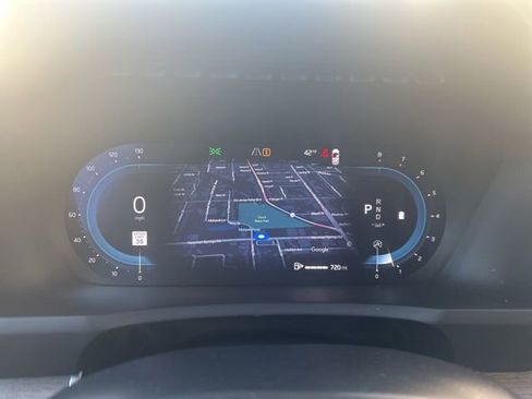 Used 2025 Volvo XC90 B6 Plus image 20