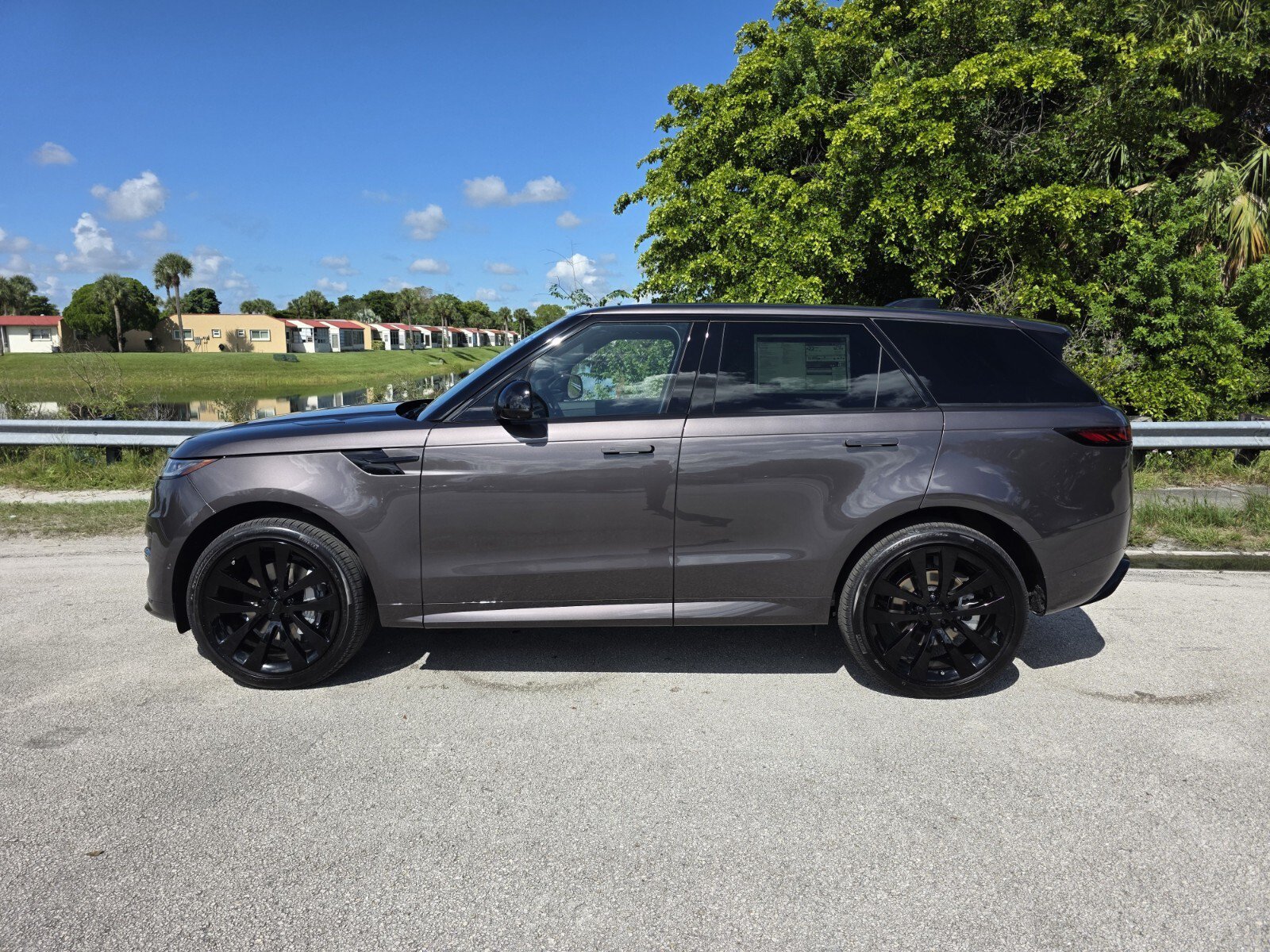 New 2026 Land Rover Range Rover Sport Dynamic SE AWD/4WD image 7