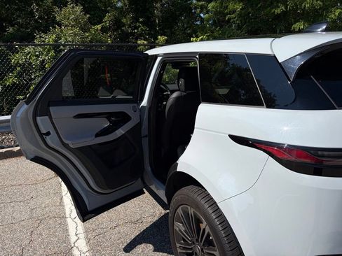 Certified 2026 Land Rover Range Rover Evoque Dynamic SE AWD/4WD image 15
