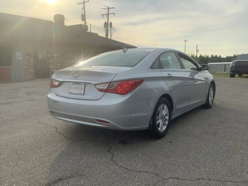 Used 2013 Hyundai Sonata GLS w/ Popular Equipment Pkg FWD image 9