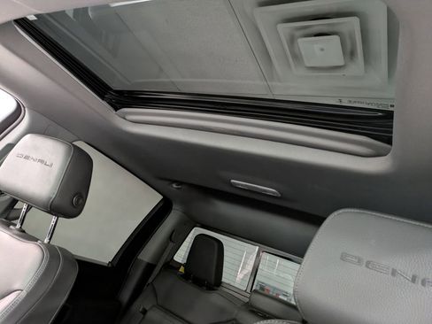 Used 2023 GMC Sierra 2500 Denali w/ Denali Ultimate Package image 22