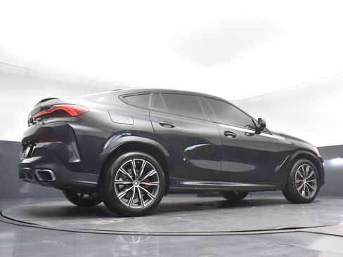 Used 2022 BMW X6 xDrive40i w/ Executive Package AWD/4WD image 28