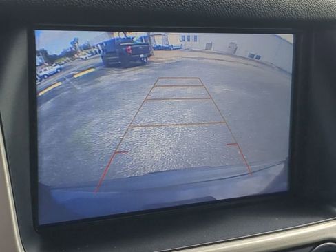 Used 2018 GMC Yukon SLT w/ Open Road Package image 20