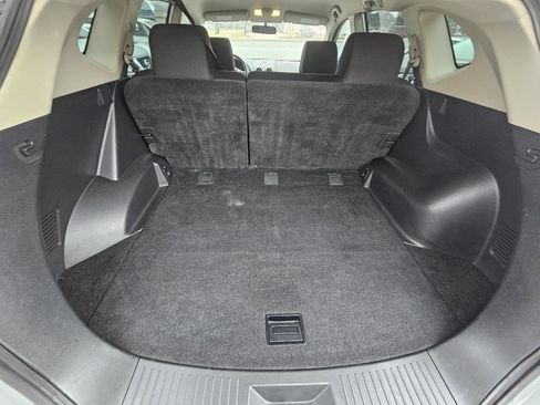 Used 2013 Nissan Rogue S image 16