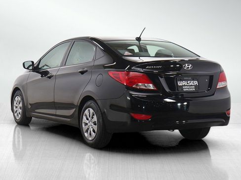 Used 2017 Hyundai Accent SE image 3