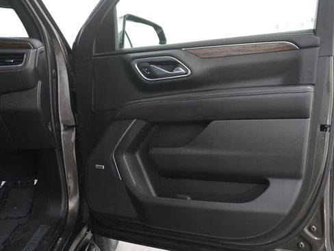 Used 2021 Chevrolet Tahoe Premier AWD/4WD image 9