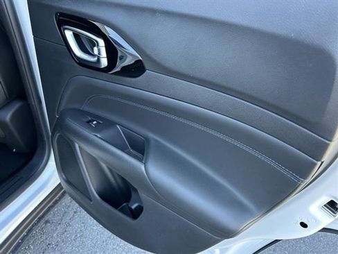 New 2026 Jeep Compass Latitude image 21