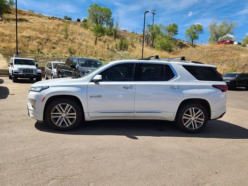 Used 2023 Chevrolet Traverse High Country w/ LPO, Floor Liner Package AWD/4WD image 4