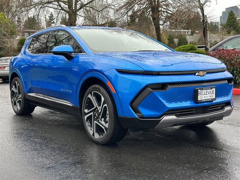 New 2026 Chevrolet Equinox EV LT image 7