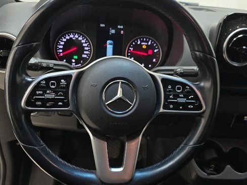 Used 2024 Mercedes-Benz Sprinter 2500 image 8