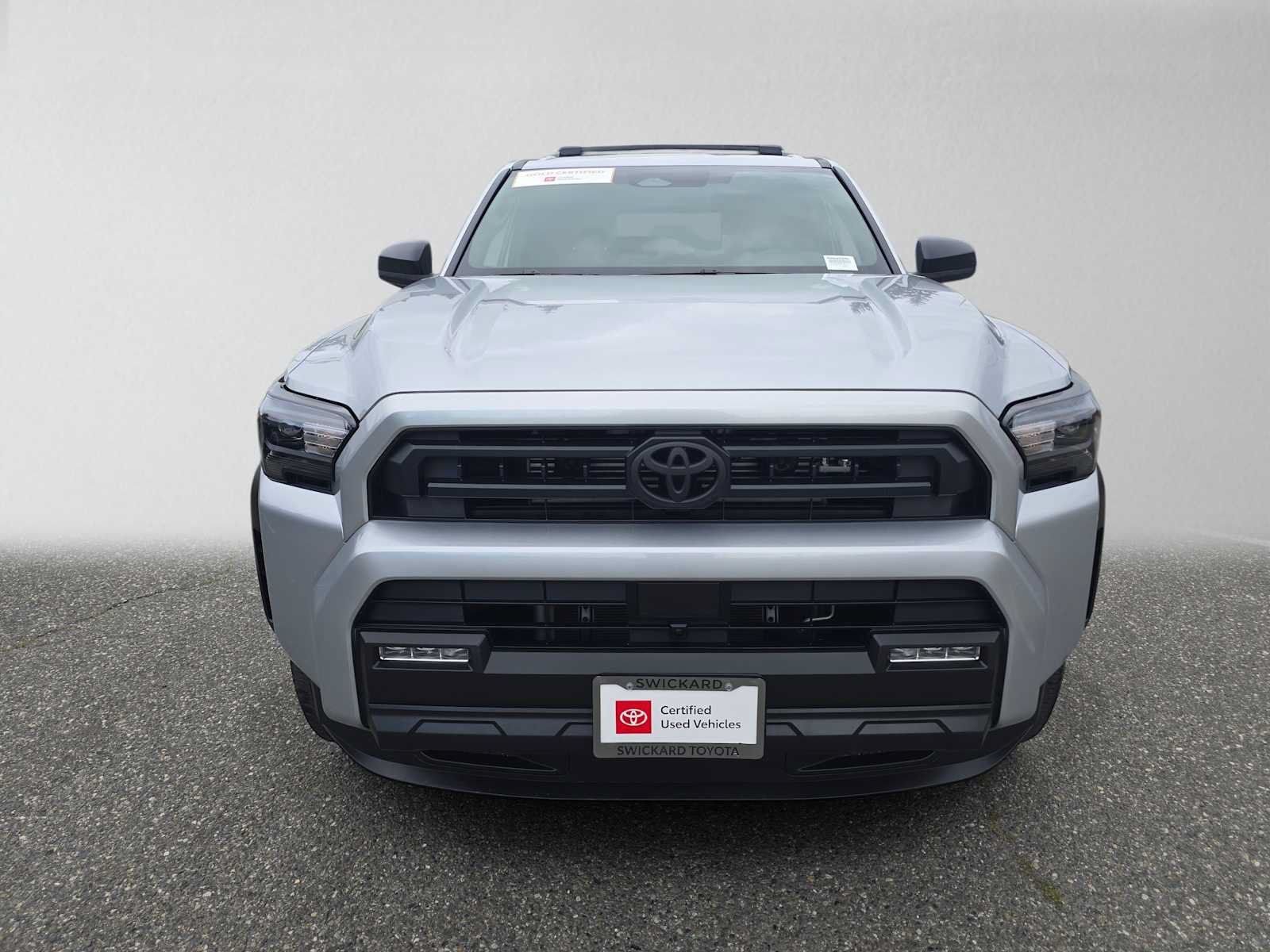 Certified 2025 Toyota 4Runner SR5 AWD/4WD image 8