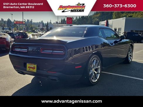 Used 2023 Dodge Challenger GT image 5