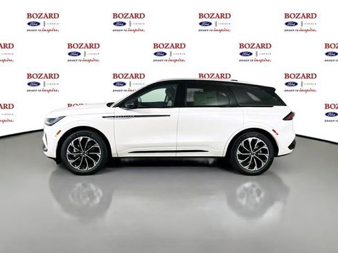 New 2026 Lincoln Nautilus Reserve image 4