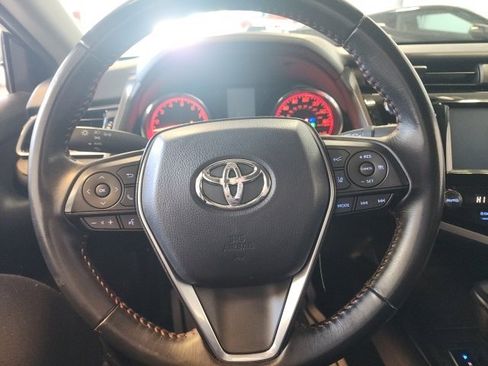 Used 2020 Toyota Camry XSE image 15