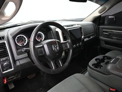 Used 2017 RAM 1500 Classic SLT image 12