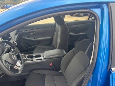 Used 2025 Nissan Sentra SV image 34