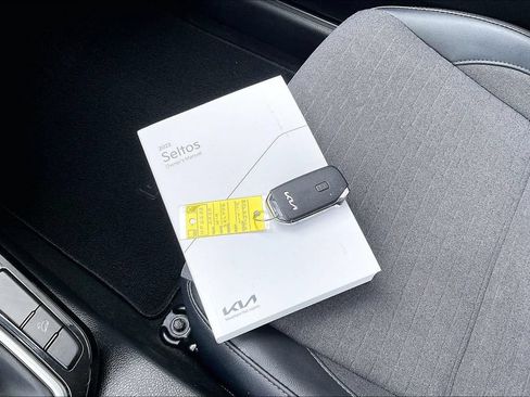 Used 2023 Kia Seltos S FWD image 10